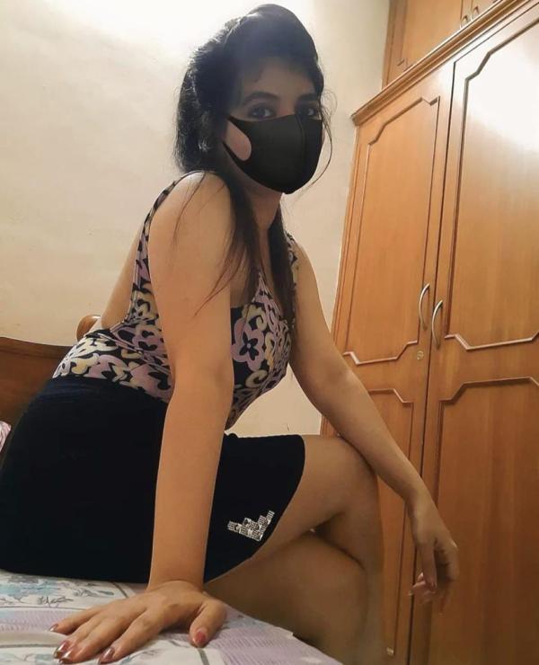 🌞Neutral looks & Genuine live Cam Girl__white Sexy Clean fegur.🍂{24 Hours Any Time Available}