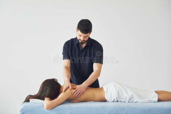 තනිකඩ කාන්තා ඔබ සඳහා රහසිගත ඇසුරකට....
